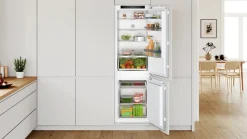 Serie 4 Inbouw koel-vriescombinatie 177.2 x 54.1 cm Vlakscharnier
