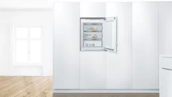 Serie 6 Inbouw vriezer 71.2 x 55.8 cm Vlakscharnier met SoftClose