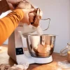 Serie 4 Keukenmachine met weegschaal en timer MUM 5 1000 W Wit, Champagne