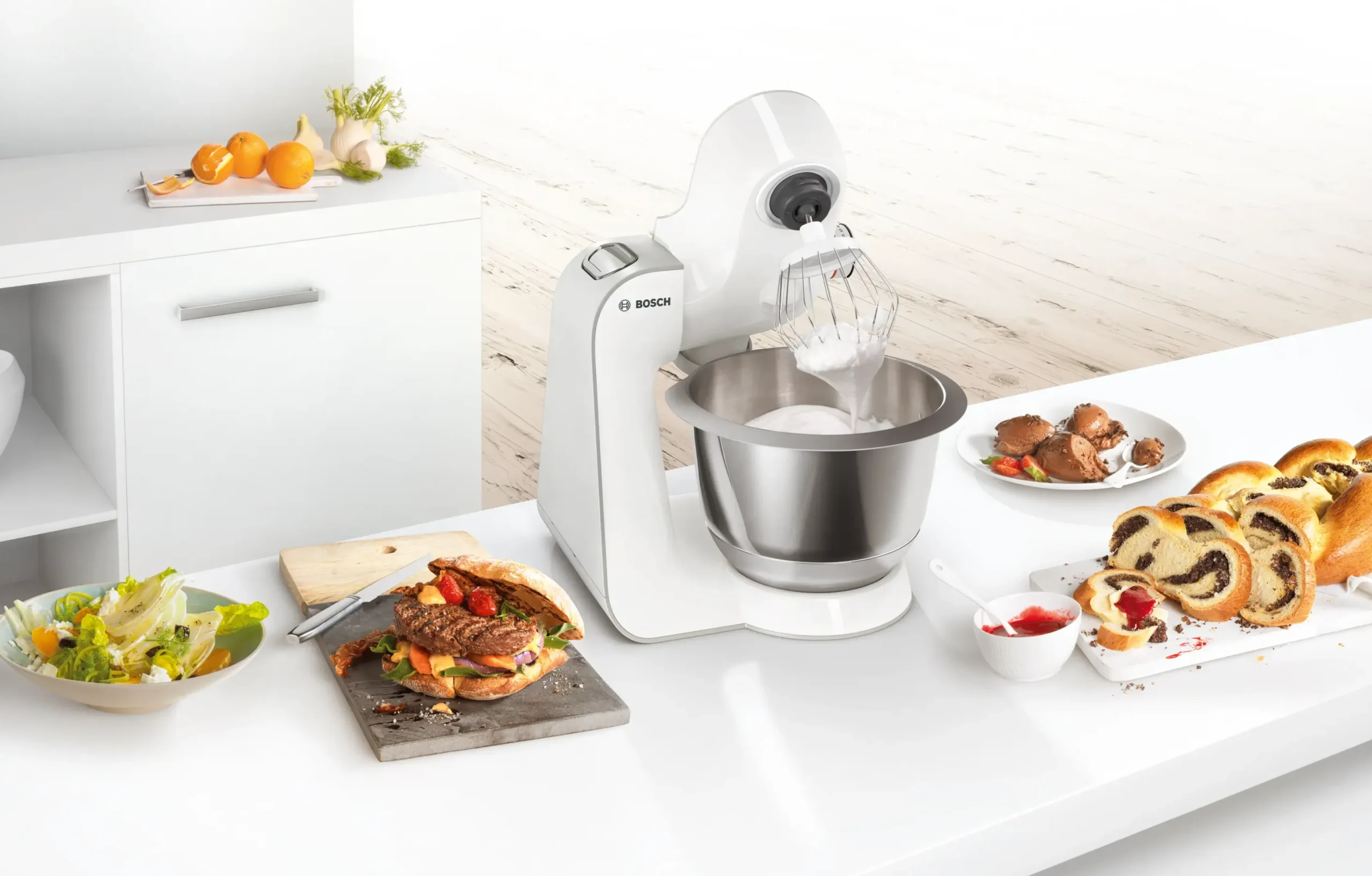 Serie 4 Keukenmachine MUM 5 1000 W Wit, Zilver