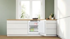 Serie 6 Onderbouwvriezer 82 x 59.8 cm Vlakscharnier met SoftClose